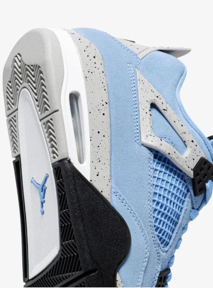 Air Jordan 4 Retro UNC