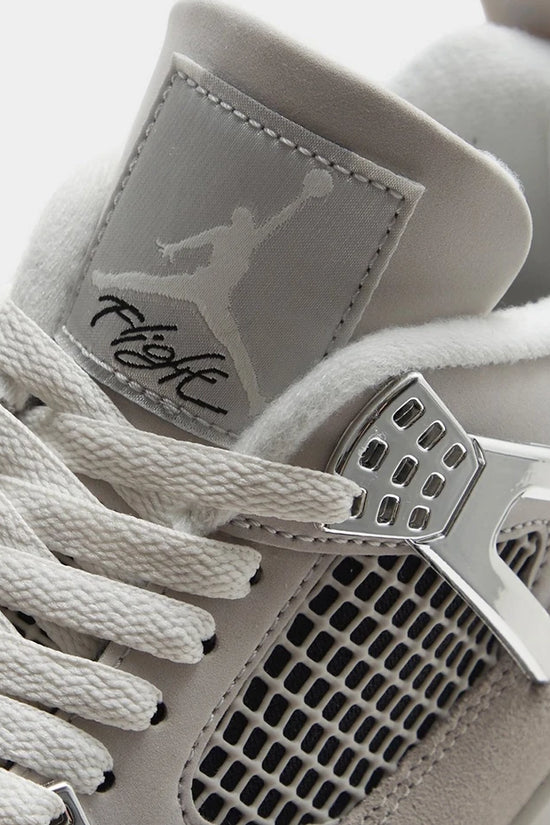 Air Jordan 4 Retro Frozen Moments