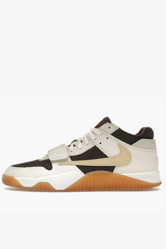 Jordan Jumpan Jack Travis Scott Sail