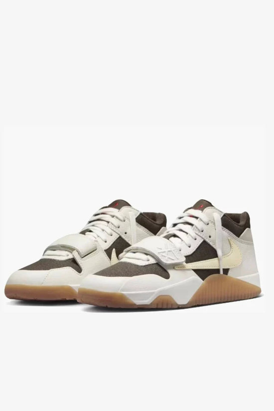 Jordan Jumpan Jack Travis Scott Sail