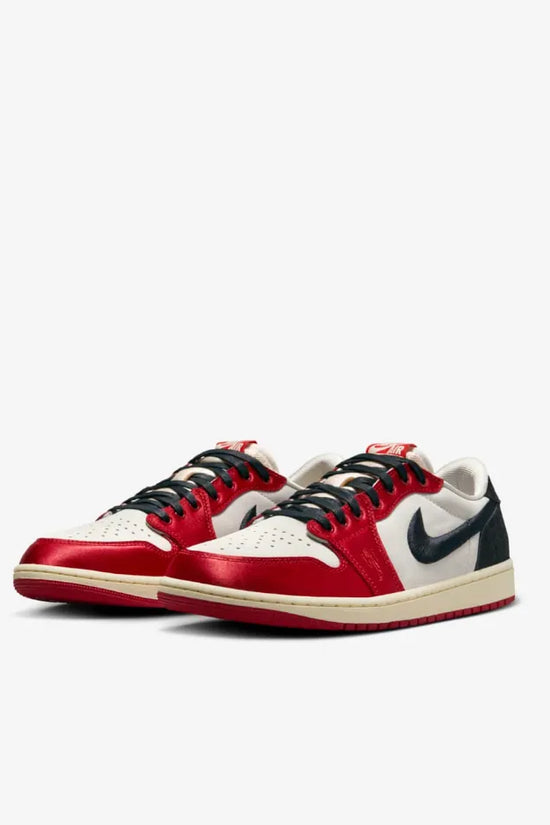 air jordan 1 low og  trophy room