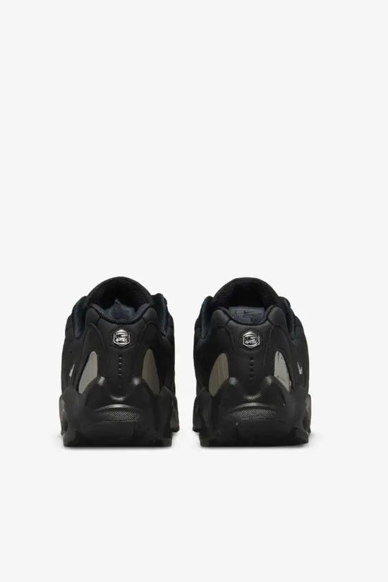 Nocta Hot Step Triple Black