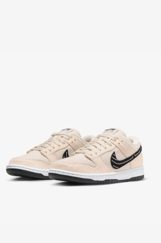 SB Dunk Low x Albino & Preto Pearl White