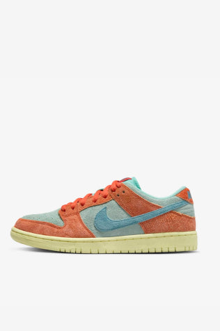 Nike SB Dunk Low Orange and Emerald Rise