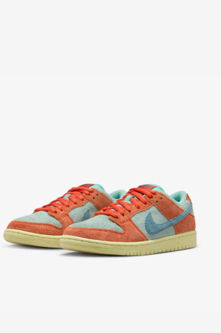 Nike SB Dunk Low Orange and Emerald Rise