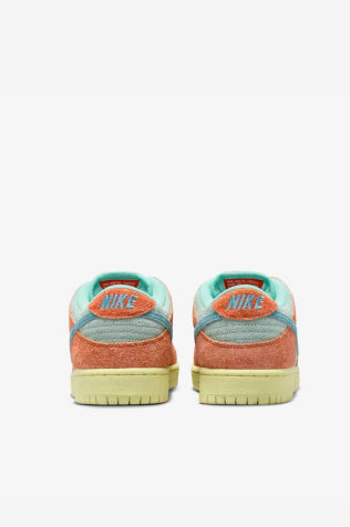 Nike SB Dunk Low Orange and Emerald Rise