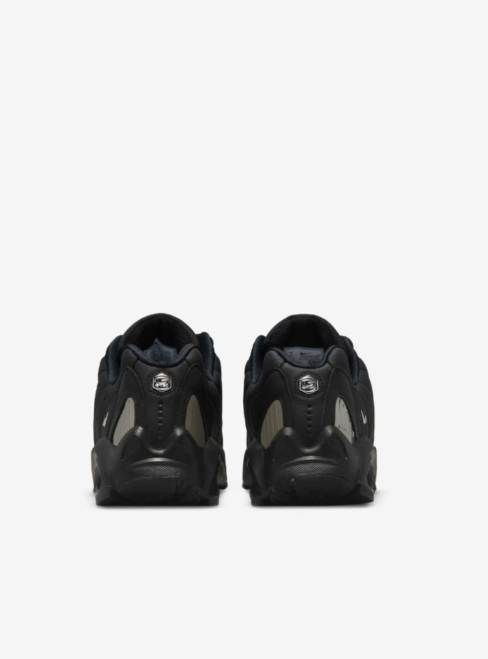 Nocta Hot Step Triple Black